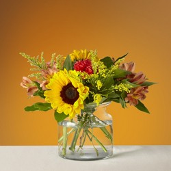 The FTD Sunnycrisp Bouquet from Flowers by Ramon of Lawton, OK